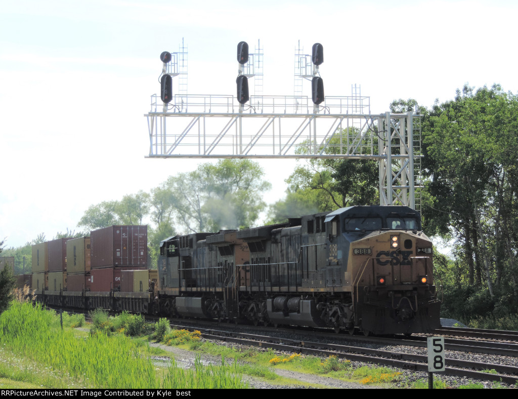 CSX 388 on I168